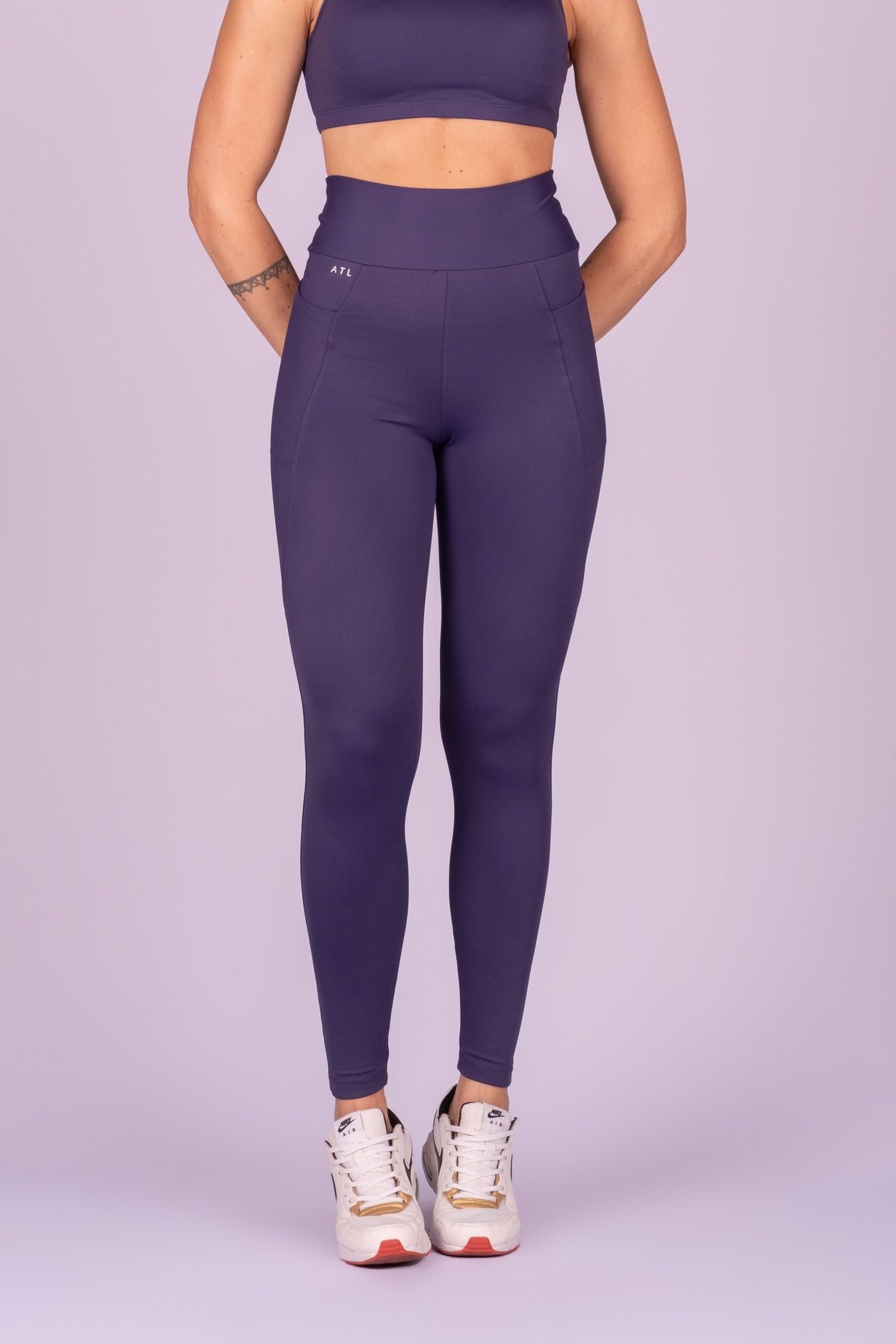 22 legging run move