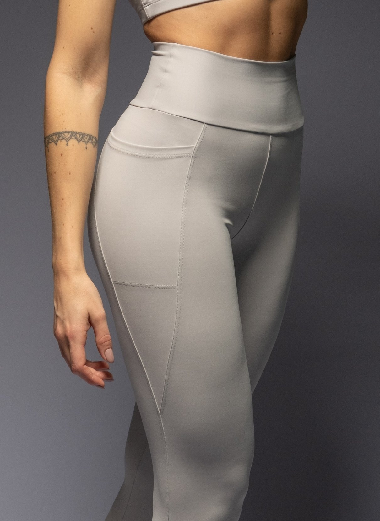 04 legging run 2 0 cinza cromo eg