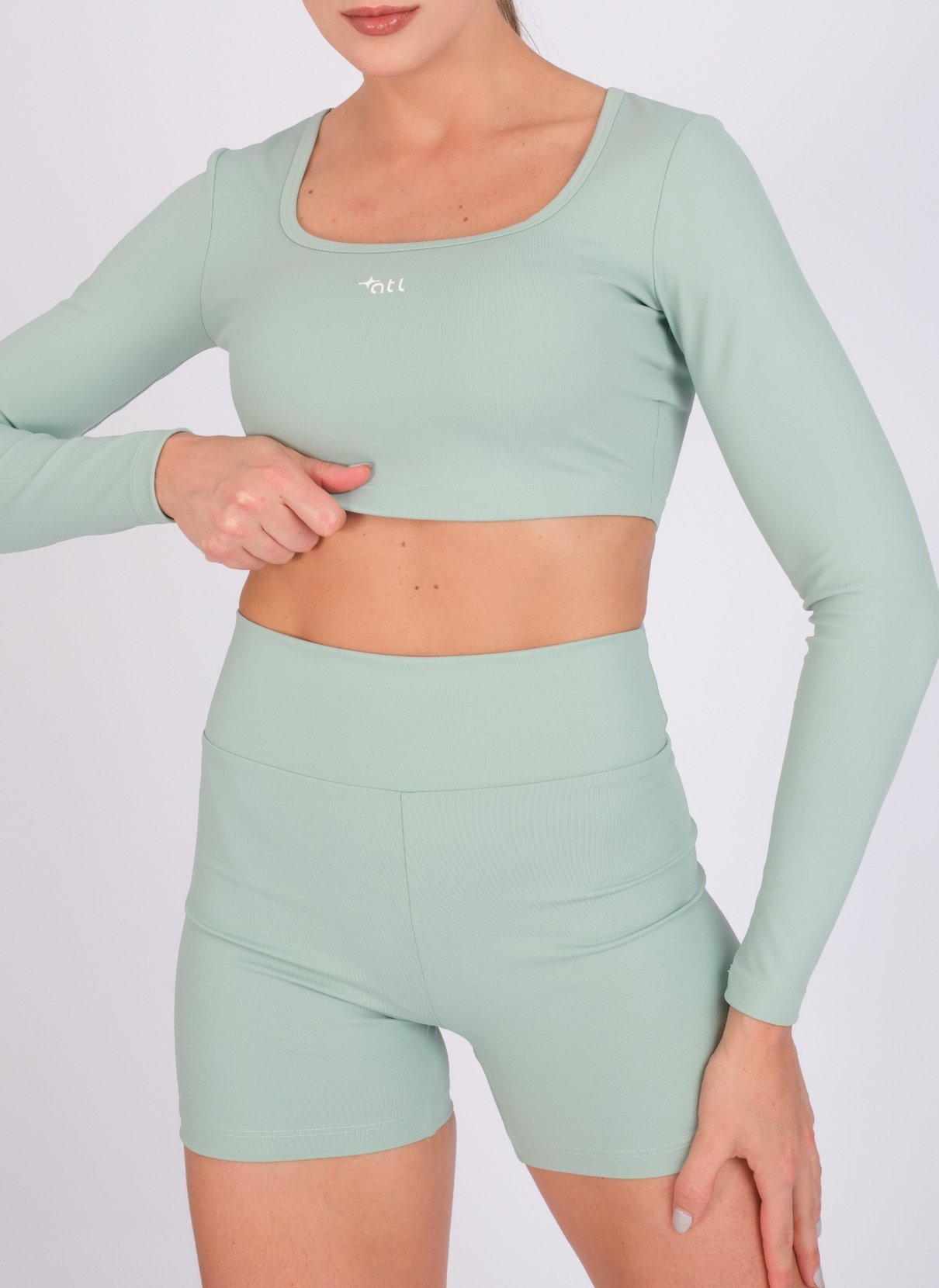 18 shorts medio basic movimento